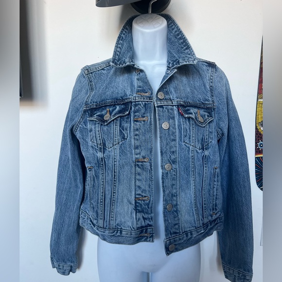 Vintage denim jacket w/ “OBEY” embroidery. Size Medium, fits like a SMALL - Picture 2 of 7